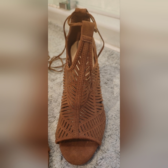 Just Fab Seduction Caged Heeled Sandal! SIZE 8.5. BRAND NEW AND NEVER WORN!✨️ - Picture 10 of 16